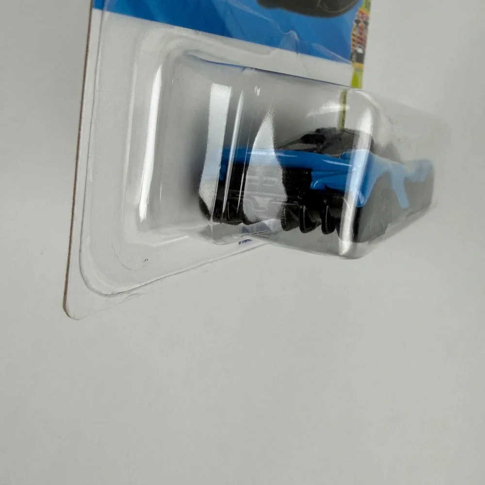 Hot Wheels McLaren W1 Blue 2025 HW Exotics 5/10 74/250 Diecast Car‎ 1:64 Mattel